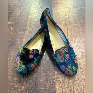 Abound velvet floral flats